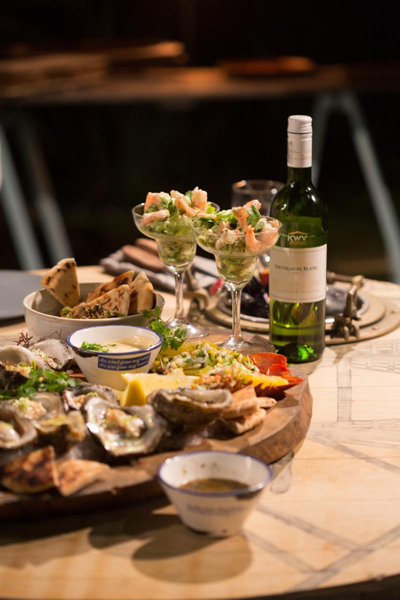 FlamesAndDames's tweet image. “@UltimateBraai: Whoa! WHOA! WHOOA! How good does that food look?! http://t.co/JUr2uAshJH” it looks delicious !!!