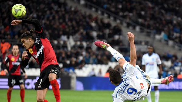 Mandanda - [PSG - OM] Besoin d'un miracle... {2-1} - Page 2 CQf3af-WwAAOHu-