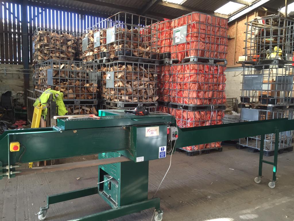 #saddleworthhour we supply all local areas with #seasonedlogs #housecoal #smokeless #fuels #kindling etc