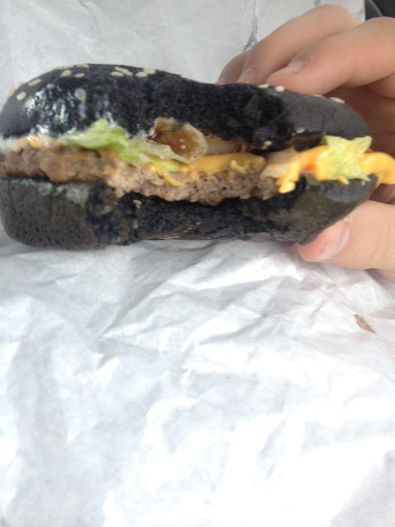 _eggmaster's tweet image. tried the Halloween whopper, #spoopy