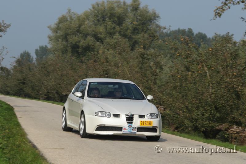 De foto's van de #rivierenlandrally staan online bit.ly/1OdCed6 Prachtig evenement. <a href="/KiwanisTiel/">Kiwanis Tiel</a>