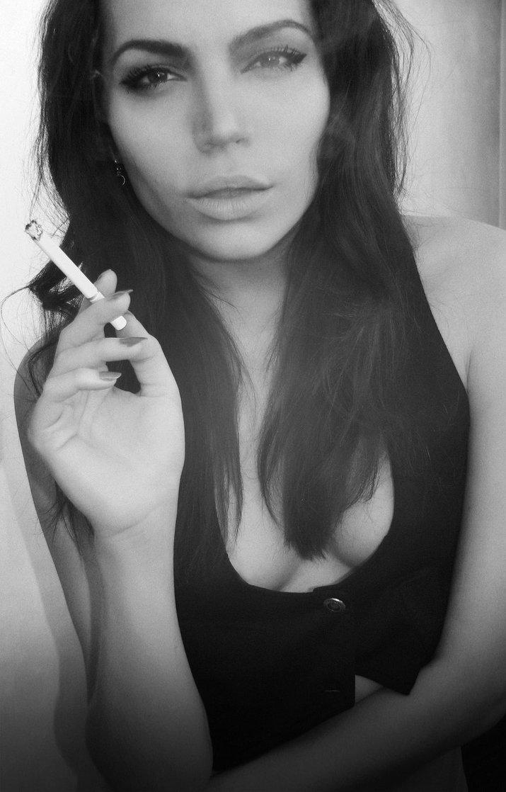 SMFbabes's tweet photo. #Beautiful #smoking #babe #fetish #smoker #fetishsmoke #cigarette #vixen #milf #erotic #smokingfetish #SMFbabes http://t.co/KeuqYpSZbT