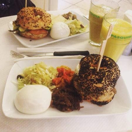 stefanianeirots's tweet photo. Miss cake in via Baretti 31 a Torino! Ottimi pancake e bagels! Da provare! #food #torino #prezziok #brunch #eat http://t.co/t8Li0VlzP5