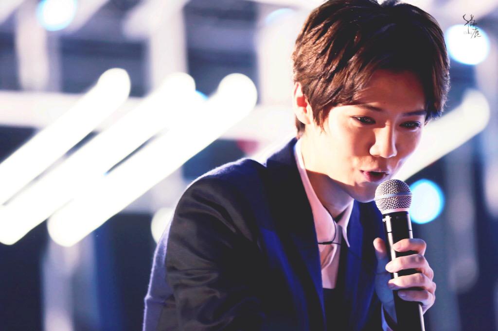 eternallydeer's tweet photo. 150925 Reloaded首唱会 倾鹿高清3P #Luhan image link： http://t.co/iLyf7O7nHm http://t.co/iK4wukBE7F