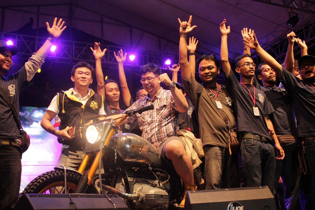 SELAMAT! Mr. Teddy dari Balikpapan The Lucky One yg beruntung mendapatkan Jaran Kore #KUSTOMFEST 2015! SHOWIN' SOUL
