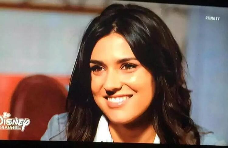 mysmilealba's tweet photo. Su sonrisa es la razón de la mia 💖 #MiMundoAlba http://t.co/bl01pPRfns