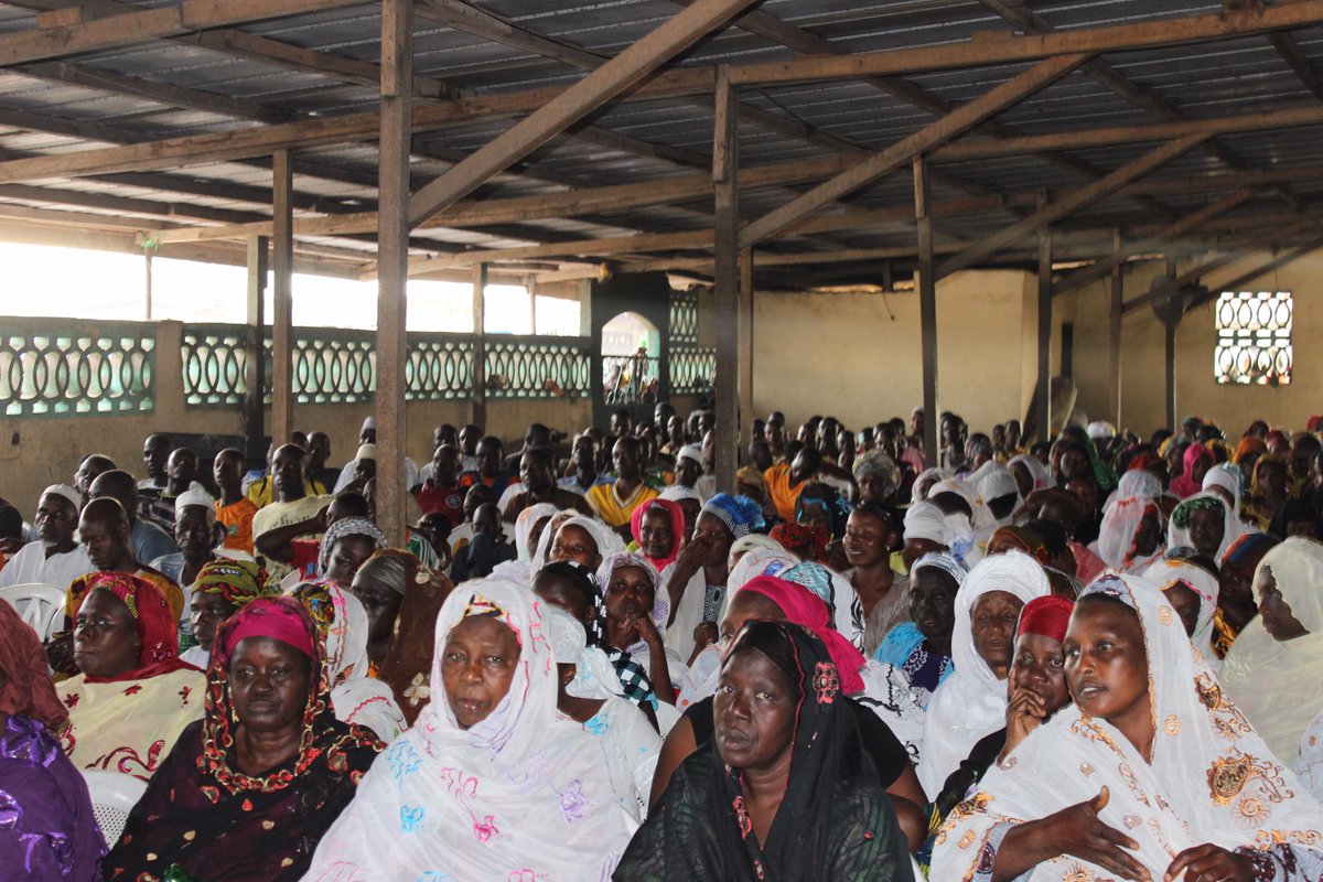 kym_fr's tweet photo. #KYM a distribué plus de 2100 kg de viande à 525 familles en #Côted’Ivoire à l’occasion de la #FêteduSacrifice 2015. http://t.co/TOe4W6g5mI