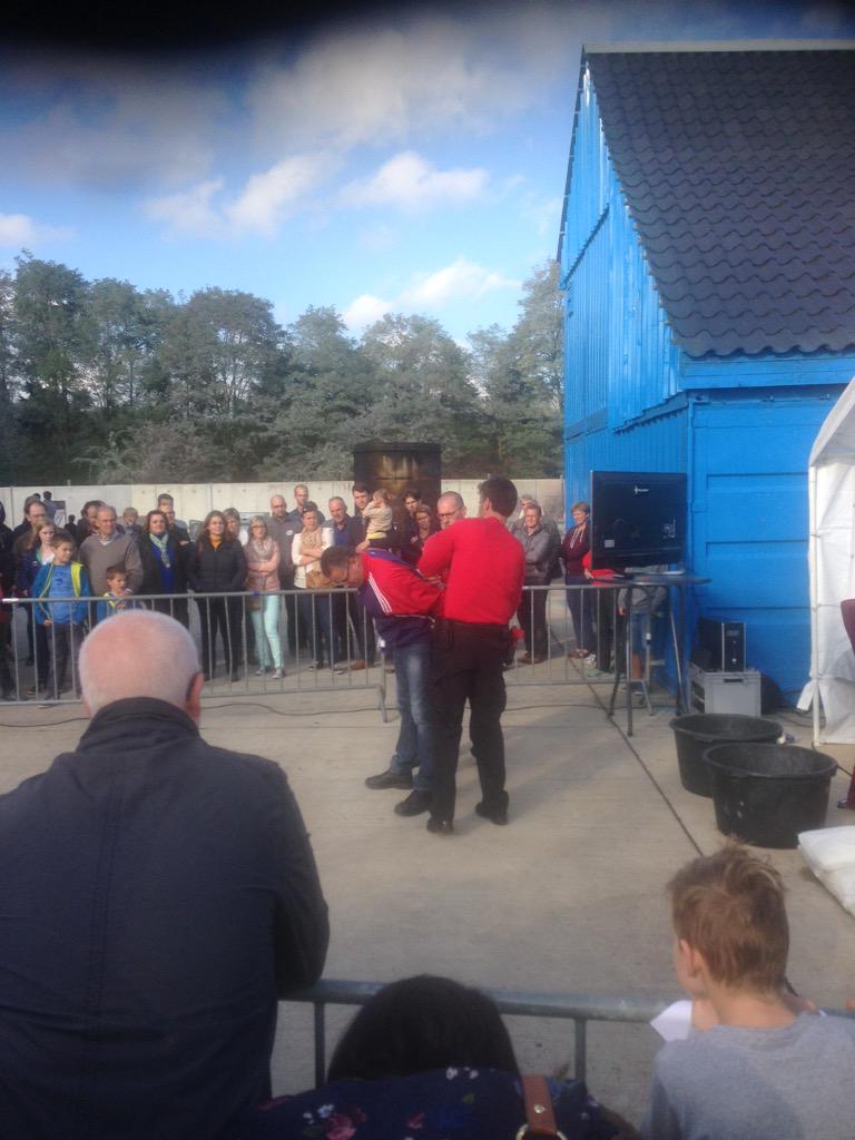Gert_vanhees's tweet photo. Open bedrijvendag @PLOTLimburg ! Veel volk en mooie organisatie ! http://t.co/3LYpoirt7m