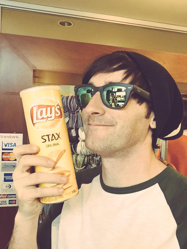 LuzuVlogs's tweet photo. Hola Franker, te he vuelto a encontrar jajaja @bysTaXx http://t.co/hVo4Q9J4SH