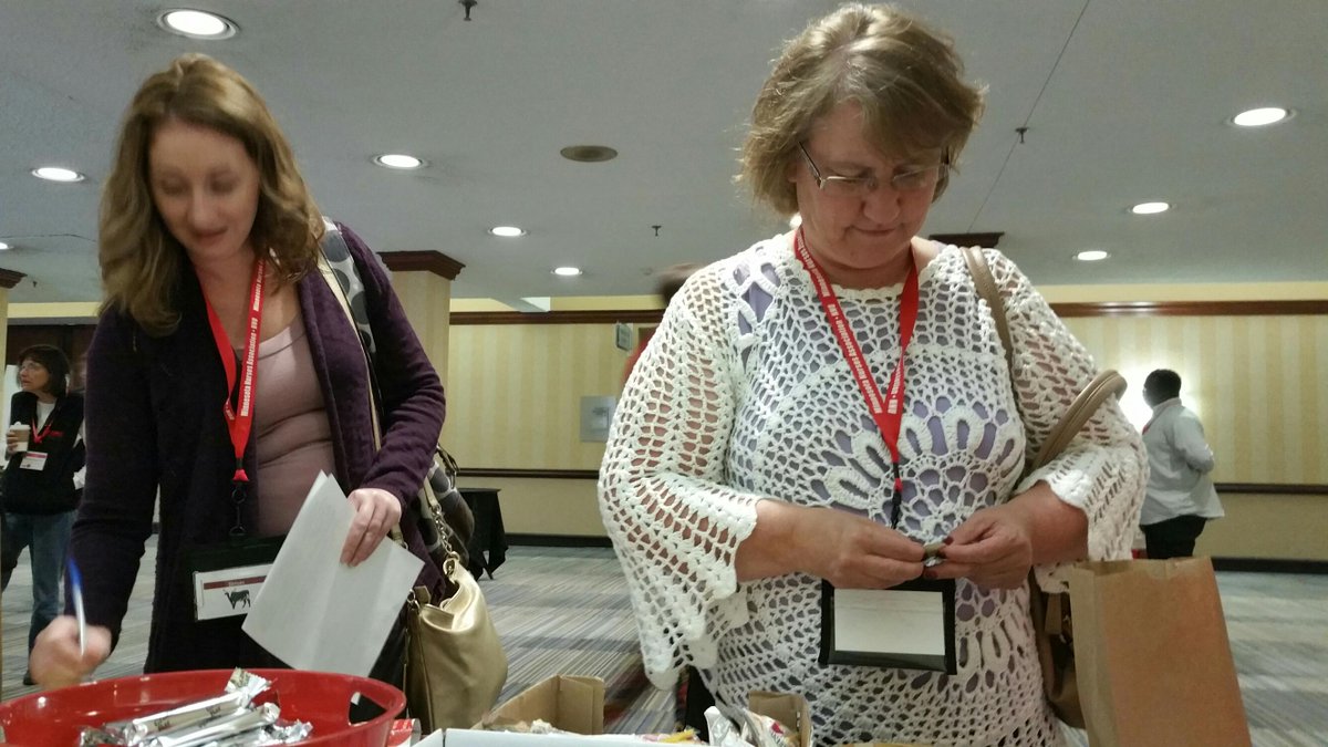 StPaulLSRC's tweet image. Nurses assembling snack packs at MNA Conv #next 100