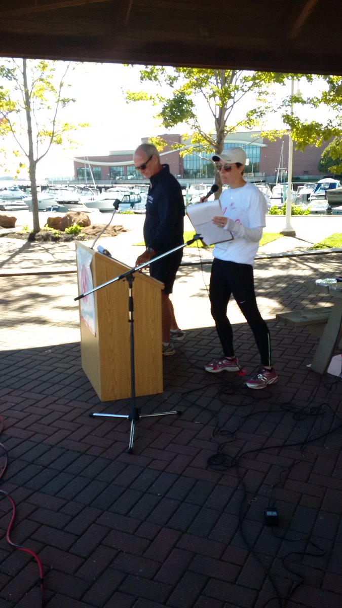 #PEI #CIBCRunfortheCure emcees <a href="/tracylightfoot/">Tracy Lightfoot</a> and Cecil Villard kicking off the run... #GettingReadytoRun