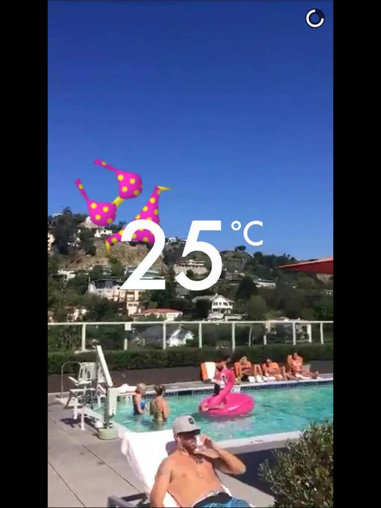 EleanorJCMx's tweet photo. Eleanor on snapchat π π
Her snapchat is EleanorSnap
-Rose
#EleanorCalder #EleanorNews #EleanorSupport http://t.co/3FqlsKxN10