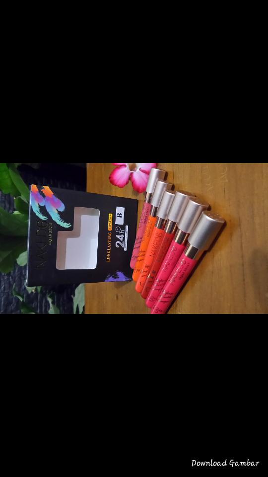RasOlshop's tweet photo. Naked 6 Lipcream Matte &amp; Longlasting
Ready semua yg di gambar ya say :)
Harga per 6pcs murah banget! Cuma 75.000 aja http://t.co/GHlasOvmQp