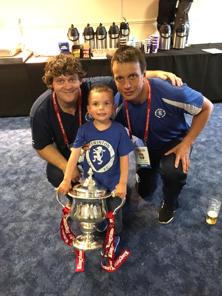 Bloody buzzers!!! Loves these three t bits!! #winnersaregrinners #lions @swintonlion <a href="/stuartlittler3/">Stuart Littler</a> 👊🏼🏉😝 xx