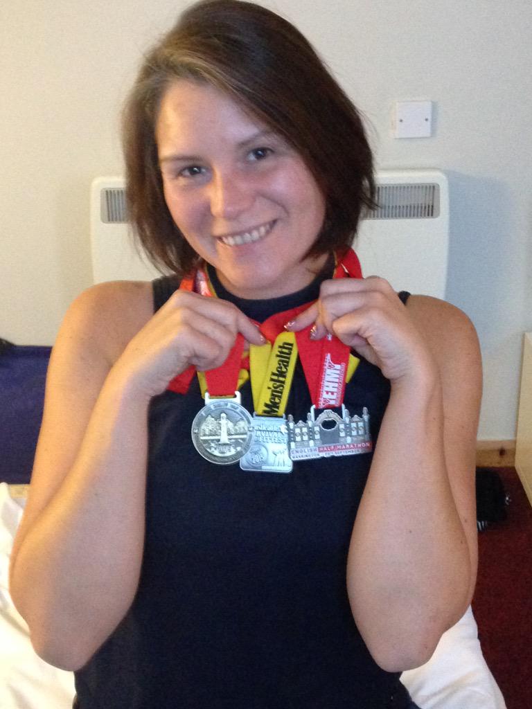 ameliabel19's tweet photo. 3/3! @StrokeAssocLDN #iranthediff #sotf #englishhalfmarathon @missbeckyx @KerryRockey http://t.co/yP6gRrNJ4S http://t.co/ChUEIhEmj8