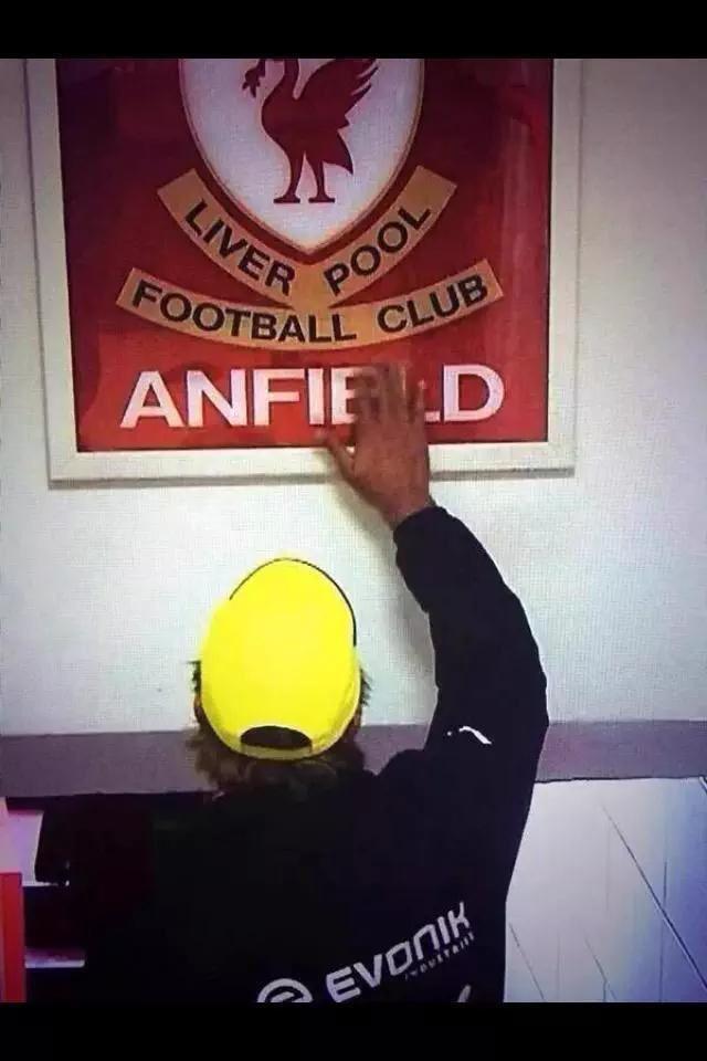 TransferSite's tweet photo. BREAKING NEWS: Jurgen Klopp has agreed a three-year deal with Liverpool to become the new manager. http://t.co/Gg6Rf24KAt