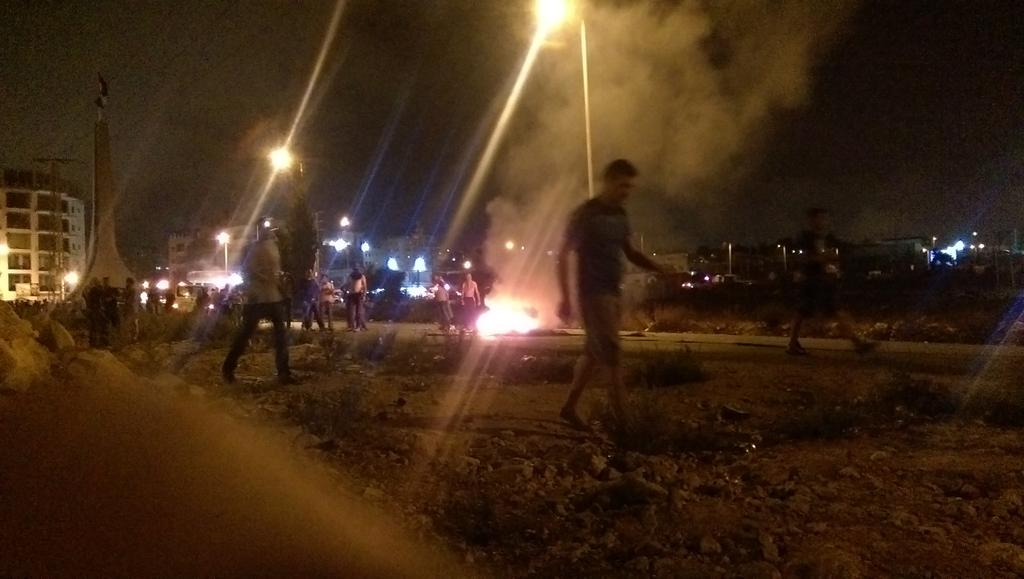 KaramaTAGTLAH's tweet photo. Till now clashes near Bet El settelment #Ramallah #Palestine http://t.co/BZ6Zw93vrT
