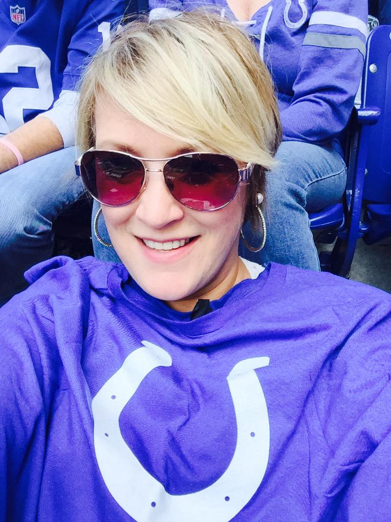 mshelkillinger's tweet photo. Free Tshirt from Blues Crew!!  @blue http://t.co/QW1qpO13e0