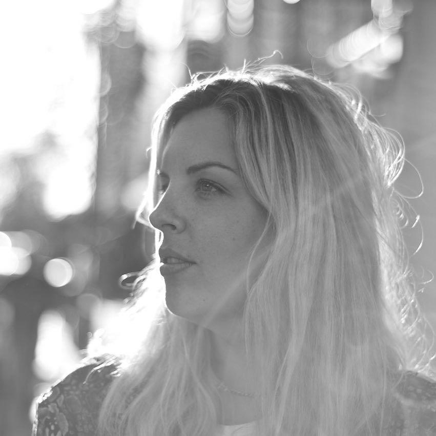 ingridimage's tweet photo. The very beautiful Clemmie in the evening portobello sun @limegreenbow #londonlife #london… http://t.co/ADxoXX2MP7 http://t.co/UHQipNaNtq
