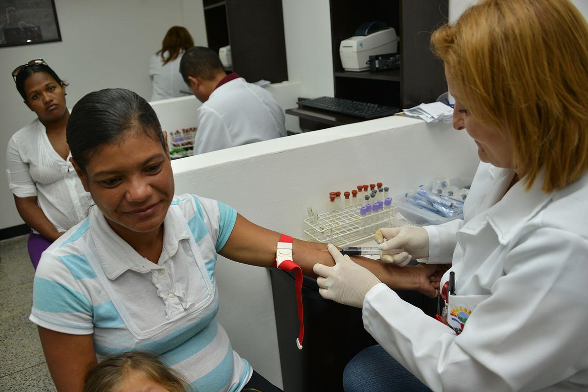 igoRockero's tweet photo. Elevan Laboratorio Regional Dr. Félix Pifano a nivel II de atención http://t.co/RgDWFcQGIp http://t.co/7ZwNNfxguY