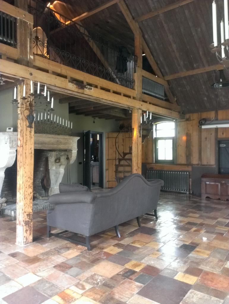 TourdumondeFR's tweet photo. Hier soir, nous testions "the Great Barn" de @PrivateMansions dans la jolie campagne néerlandaise ! Thanks again http://t.co/v2y53kBLOX
