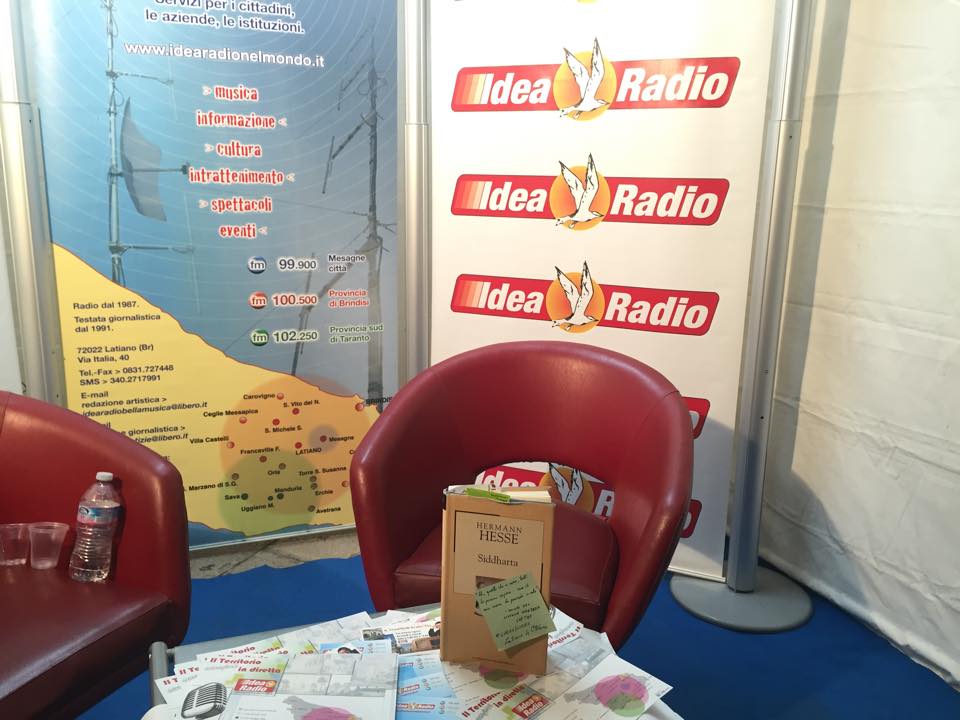 libera1libro's tweet photo. #libera1libro #liberato #laFera presso lo stand di @IdeaRadioBR troverete #Siddharta http://t.co/PA57uZWgcX