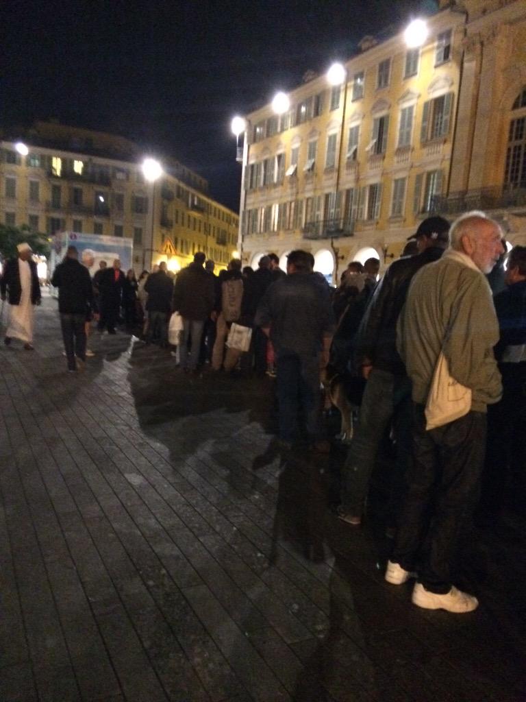 BrahimDjebali's tweet photo. En direct de la maraude !! http://t.co/IbQOnKXgeY