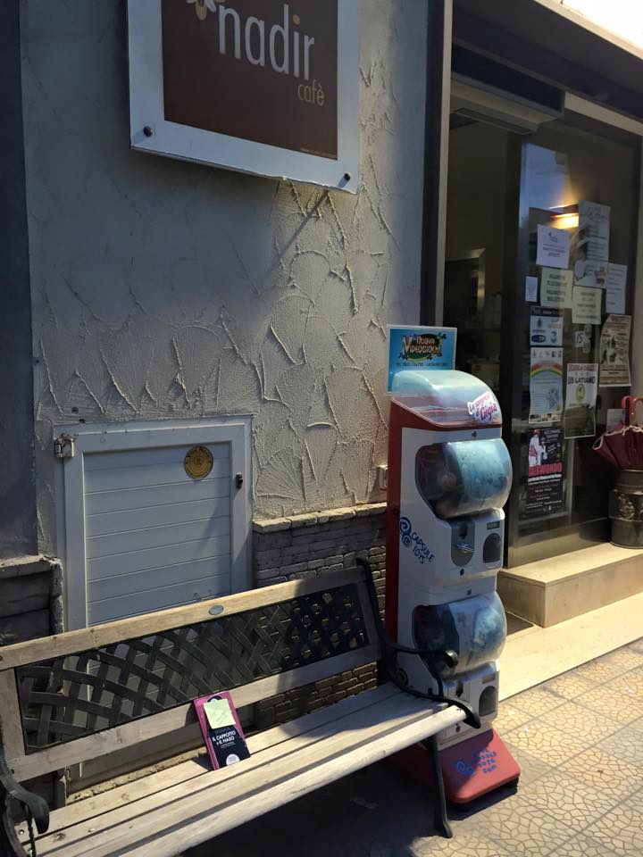 libera1libro's tweet photo. #Libera1libro #Latiano #bookcrossing
Al Cafè Nadir vi aspetta #Gogol' http://t.co/mZUoh92Vac