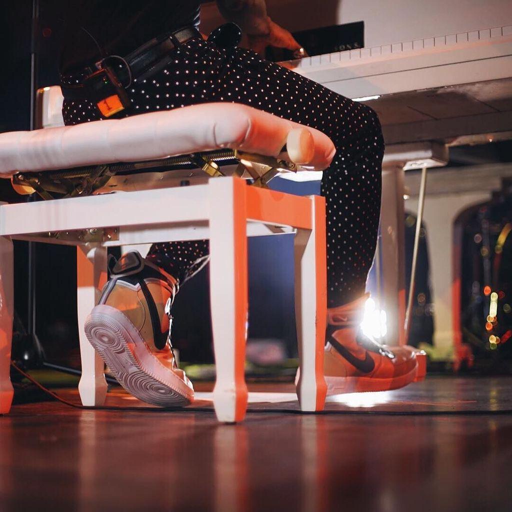 aVARGASphoto's tweet image. Bruh... #jonbatiste #stayhuman #kickgameonpoint #nyc #jazz #piano ift.tt/1NeDXQW