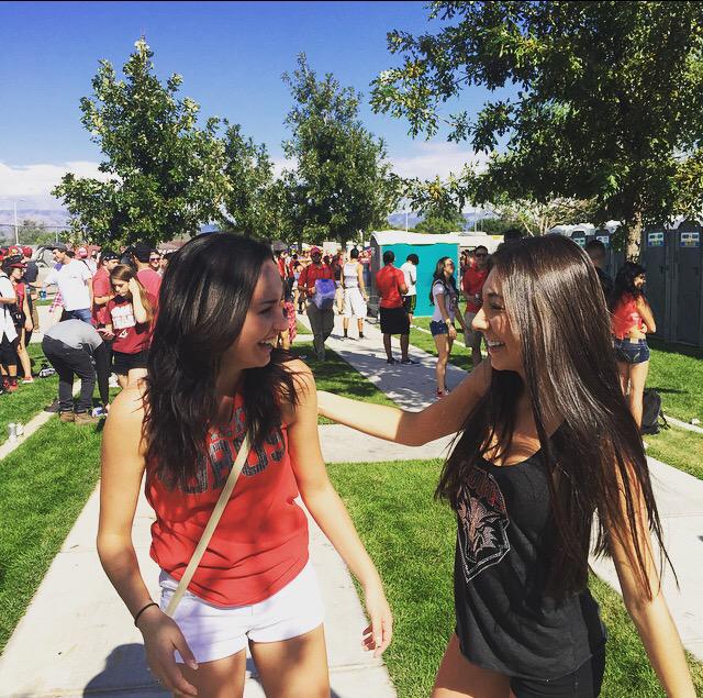 SarahSedillo's tweet photo. Besides the bruises on our knees, I would say yesterday's tailgate was a success🐾☺️ @Madi_leigh14 http://t.co/0W31I2mzWB