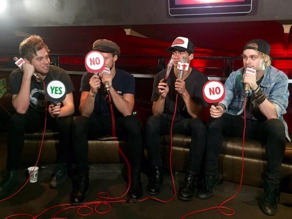 HIOrHeyRec0rdss's tweet image. [New Photo] The Boys Playing the Yes and no Game