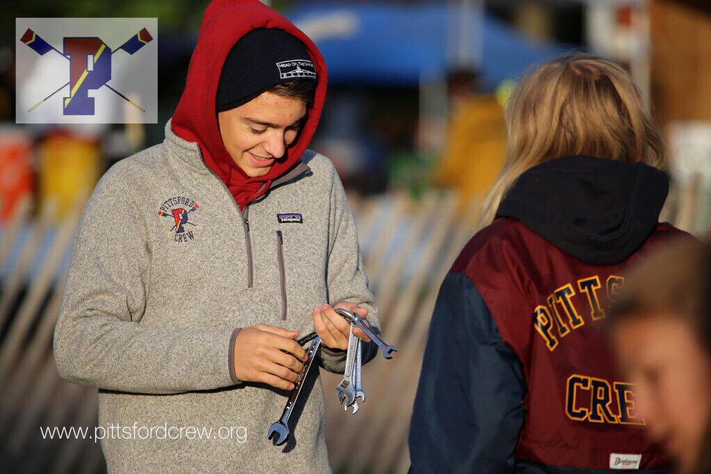 PittsfordCrew's tweet photo. Head of the Genessee 2015 #fallracing15 #headofthegenesee #pittsfordcrew #ROC #hog http://t.co/QCMcqzfibk