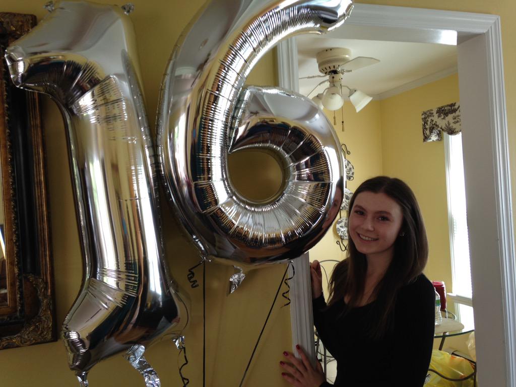 hazelbutton2002's tweet image. Happy Sweet 16 Maddie!