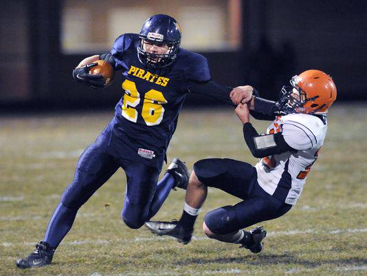 Jared Smith in midst of another big season carrying ball for Pewamo-Westphalia. on.lsj.com/1LaXC1W via <a href="/LSJNews/">Lansing State Journal</a>