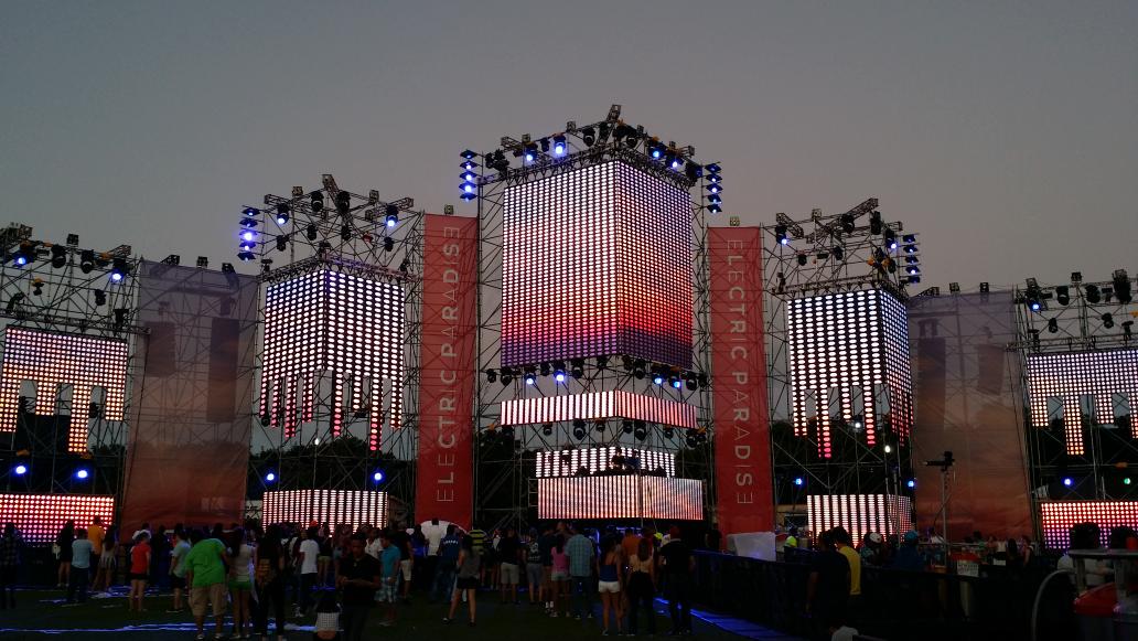CulElectronica's tweet photo. Next big party!  
#ElectricParadise
@PAVevents 
Beach party! http://t.co/khdLBHWk9d