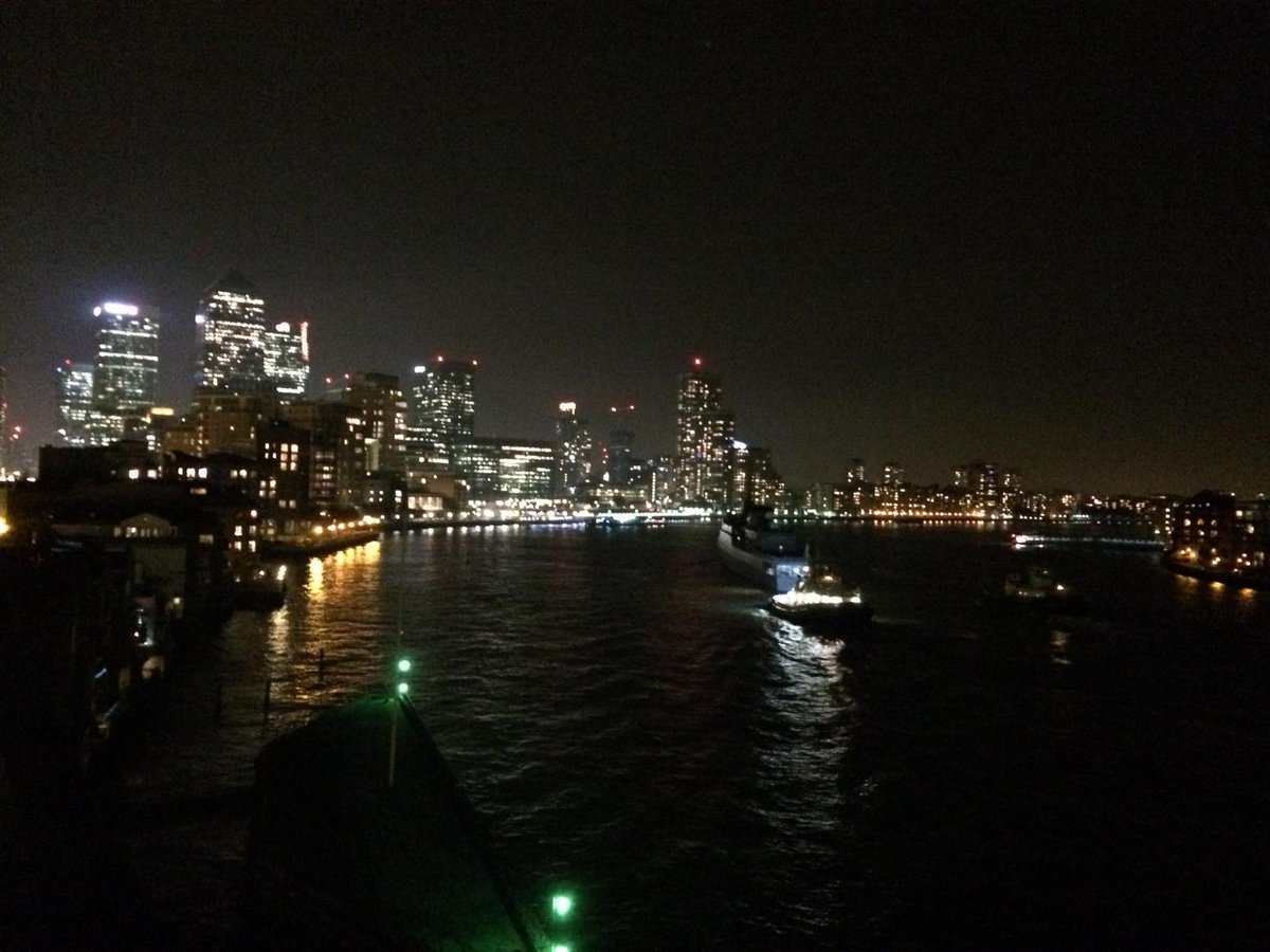 lensonthethames's tweet photo. Brazilian training boat, Brasil U27 making her way downstream now  at Isle of Dogs. #navy #warship #london http://t.co/Y8tqZe3Tlz