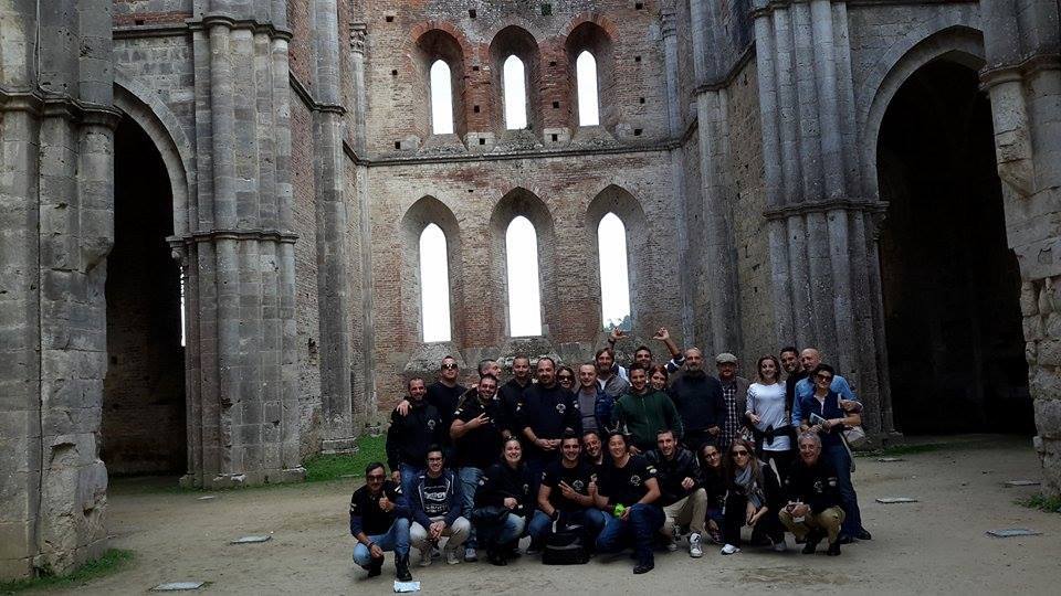 FabioDepetrillo's tweet photo. Foto Album RAT Tourl Lucca 2015 https://t.co/d3kmfPr2h8
@TriumphMotorIT @Alosgroup #2ruote1passione #fotheride http://t.co/TmRnQzEbGt