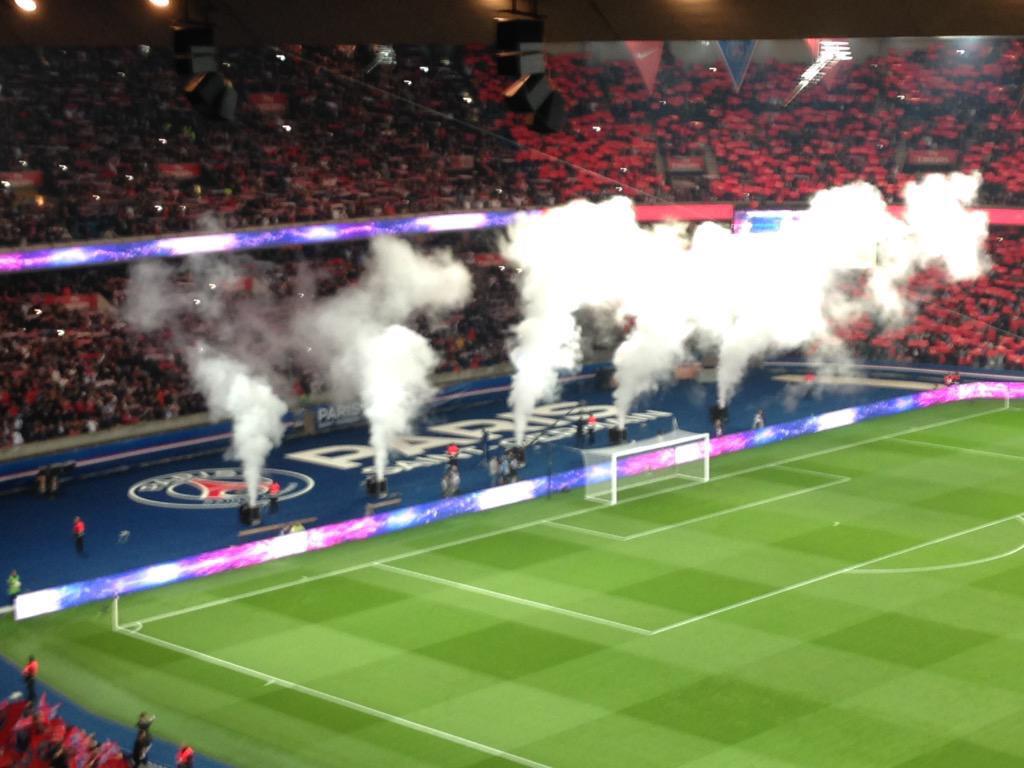 VGCU84's tweet photo. Pitié, faites que jamais le #Vél ne devienne cette chose insipide et aseptisée! #OM1899 #FeuSacré #LOMDuPeuple http://t.co/miTCv9FBae