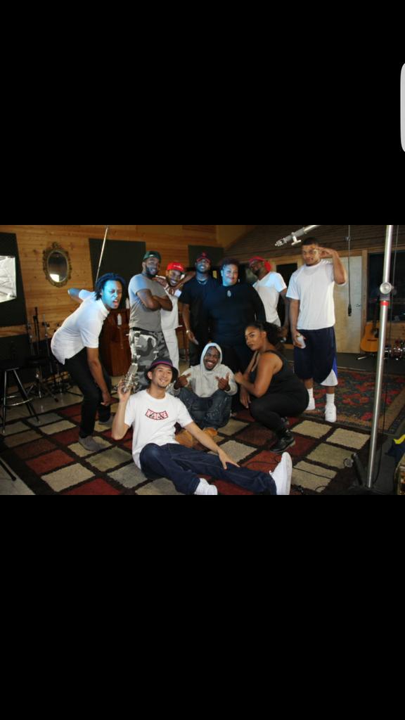 SkkoolWorld's tweet photo. Coolin w/ the fam on the set of the #WillYou shoot. #Dope #TheeRoyalChambers #SkkoolWorld http://t.co/jO2sqf7b9B