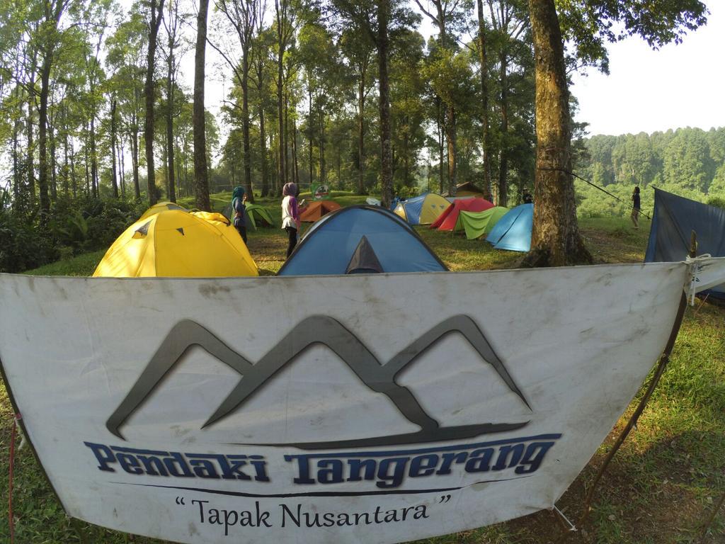 pendaki_tng's tweet photo. Bukan kemana kita pergi tapi dengan siapa kita pergi .. http://t.co/9gFsLYolKN