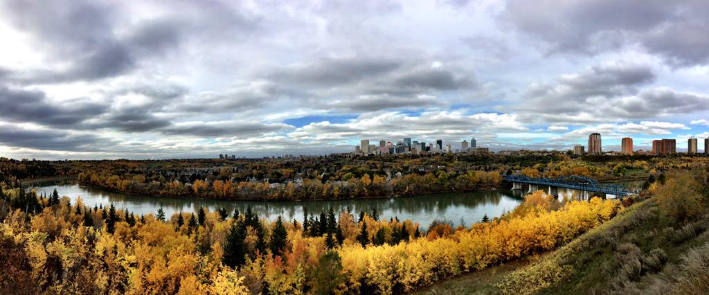 davidsheckter's tweet photo. @CoastEdmPlaza: I agree!! Edmonton ... You sure are pretty #yeg #ExploreEdmonton #WeAreYeg http://t.co/FjssXSxSIY