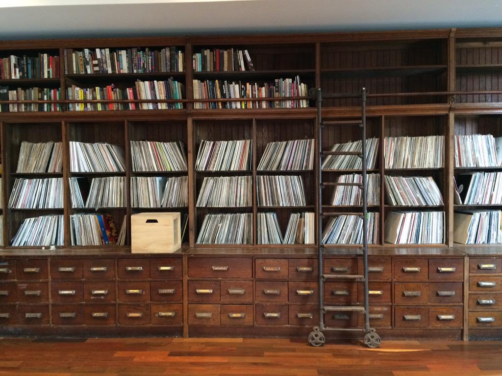 PerformArchive's tweet image. &quot;@fionakearney: @StevieGrainger Vinyl archive of DJ Frankie Knuckles open&amp;amp; public @ Chicago&apos;s Southside @rebuildfdn