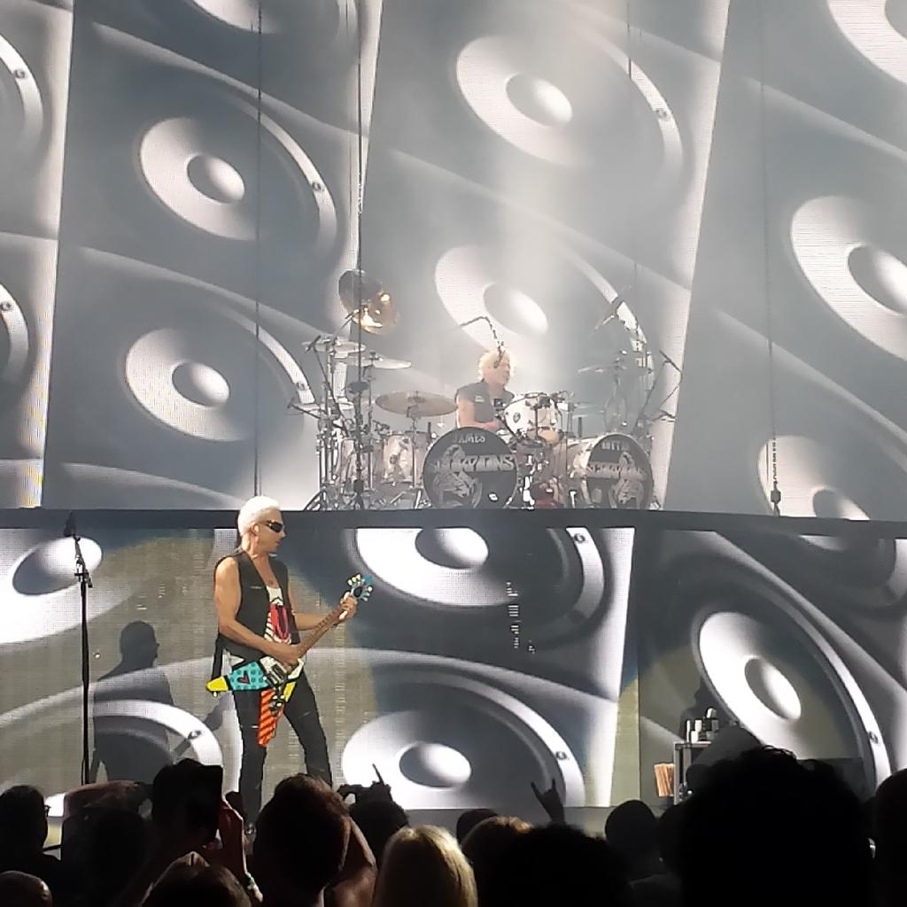 AquarianHeads's tweet photo. Showtime! @JKottak @scorpions @theforum #thescorpions #kottakattack #rockandrollforever #aquariandrumheads #drummer http://t.co/oihBG7V76t