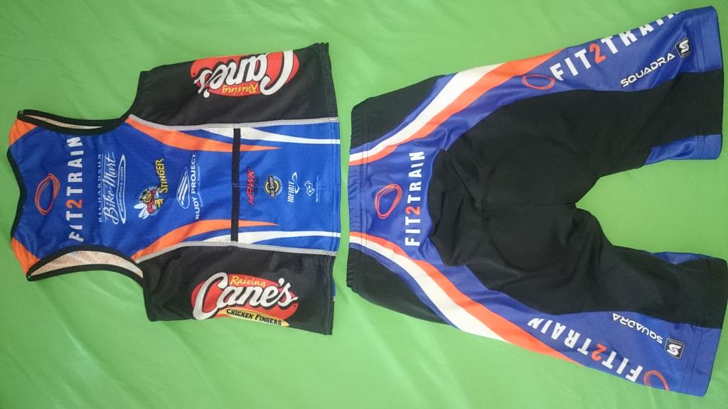angelvidalboldu's tweet photo. New country,new life,new triclub,new buddies,same spirit! Today 2,2k openwater swim+12k run @TeamFit2Train @TRI440 💪 http://t.co/JZeChijVuI