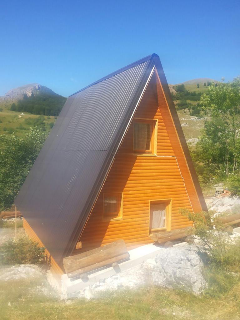 سياحة البوسنة والهرسك on Twitter: "#كوخ للايجار في قرية تقليدية قريبة