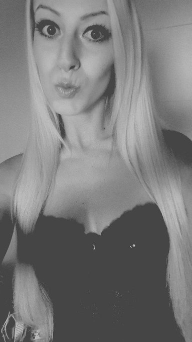 Knutsch ?? http://t.co/YGzn0rSrAc<a href="/tag/smile"class="tags"><span>#smile</span></a><a href="/tag/instalike"class="tags"><span>#instalike</span></a><a href="/tag/beauty"class="tags"><span>#beauty</span></a><a href="/tag/blonde"class="tags"><span>#blonde</span></a><a href="/tag/instabeauty"class="tags"><span>#instabeauty</span></a>