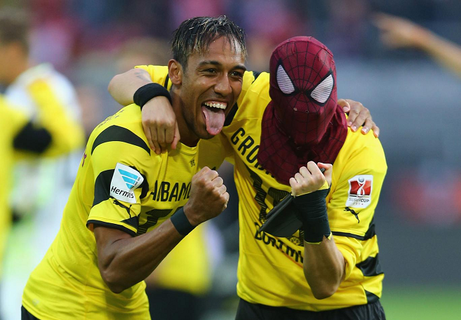 talkingtikitaka's tweet photo. #EuroView // STATS: Europe's current top goalscorers:
• Lewandowski - 12
• Aubameyang - 10
• Muller - 8
• Vardy - 7 http://t.co/vcgUKWZtrM