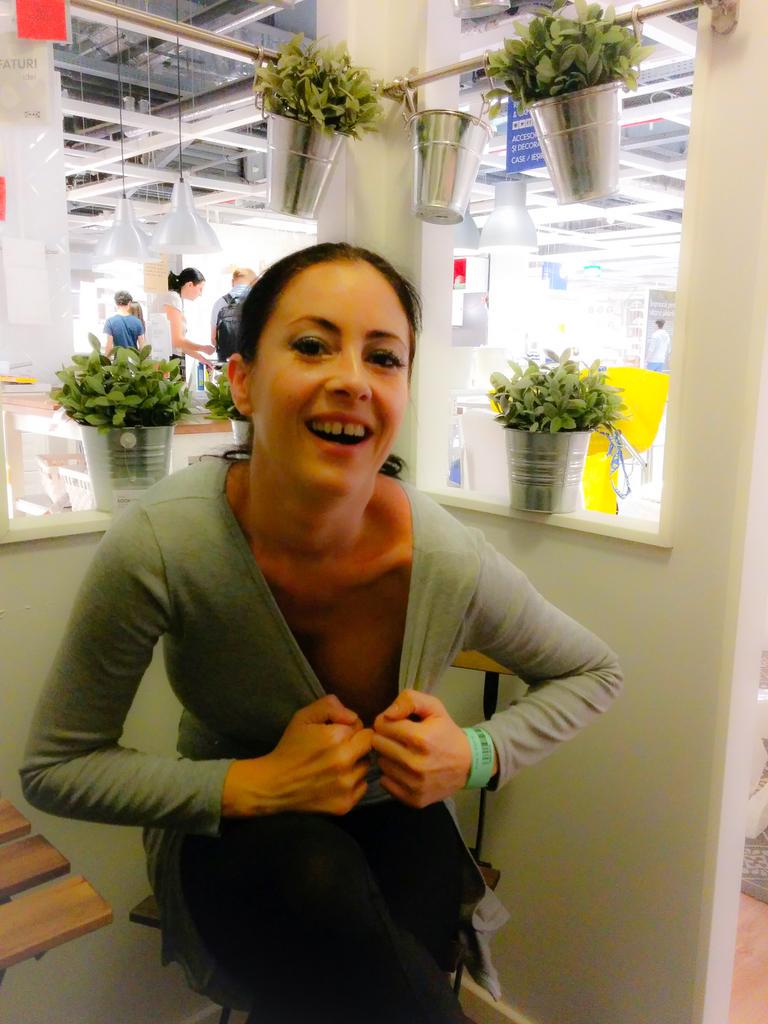 BritneyKellyOF's tweet photo. Flashing tits in the store. #wetkelly #havefun #flashing #tits #showtits #storeflashing #kinky #naughty #porn http://t.co/ZHxb02gypw