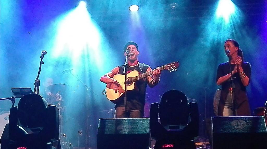 Miguel Chinchilla (@_misande) on Twitter photo Un placer compartir de nuevo escenario con los amigos de <a href="/SSocialOficial/">Seguridad Social</a> en la feria de gandia. #firaifestes2015 Un placer compartir de nuevo escenario con los amigos de <a href="/SSocialOficial/">Seguridad Social</a> en la feria de gandia. #firaifestes2015