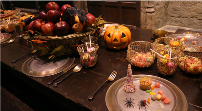 Hogwartssite's tweet image. Warner Bros. Studio Tour London recreará el clásico Halloween de Hogwarts. Tú también quieres estar allí, admítelo.